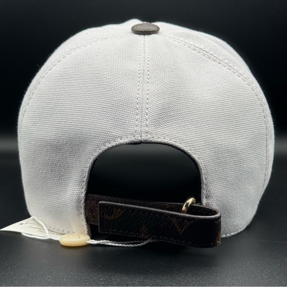 LV Box Logo Cap - Picture 5 of 10